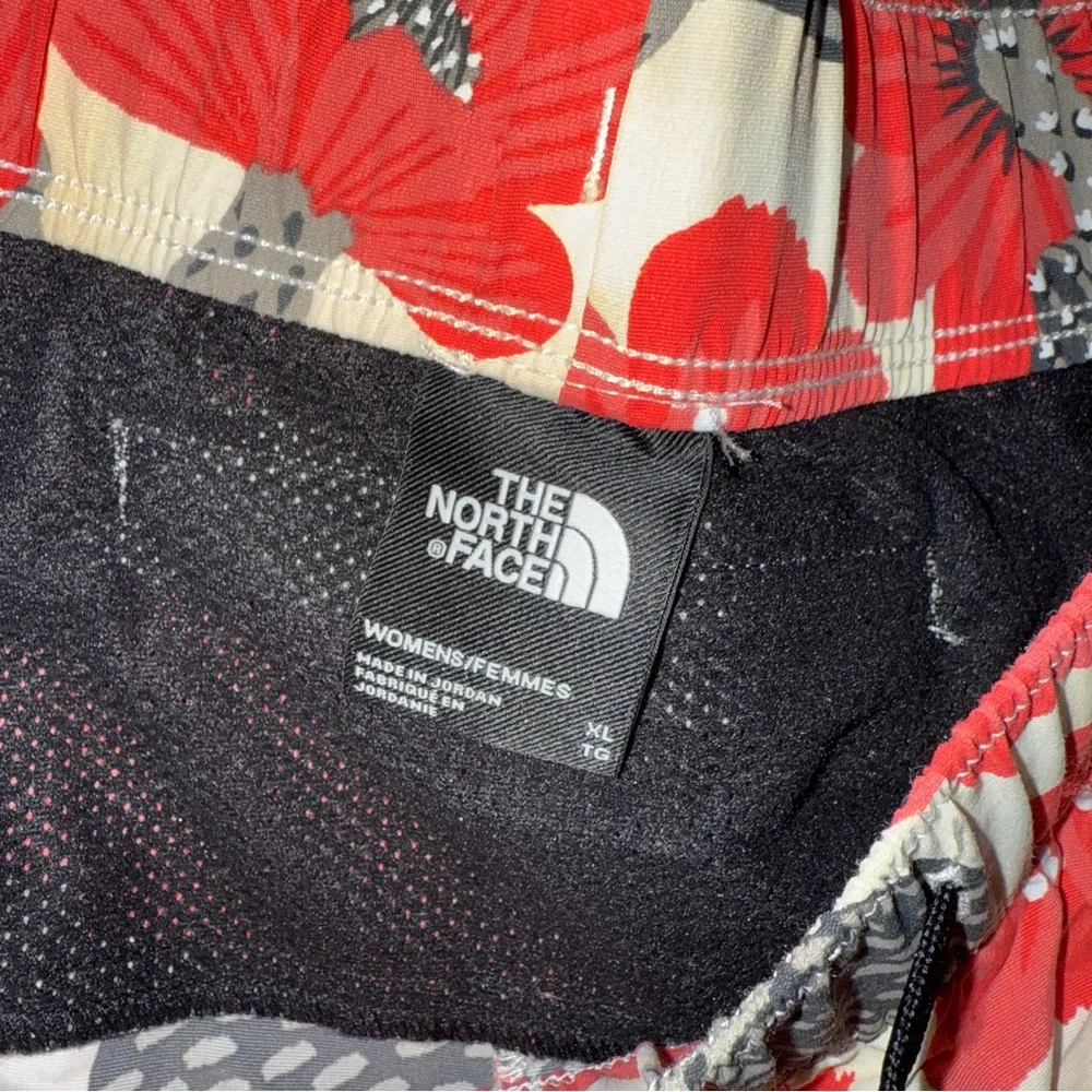 NWOT The North Face Floral Shorts